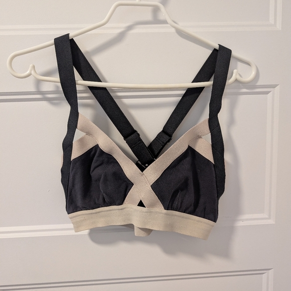 Aritzia/Community Rasa Sport Bra Sz L - Picture 2 of 7
